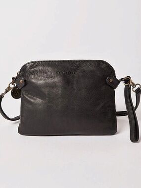 Wanderers Venetian Passport cross body Black
